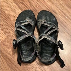 Women’s Chacos with toe loop!